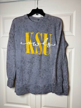 Pressbox Kennesaw State University (KSU) with "Owls" Mineral Wash Crewneck Sweat